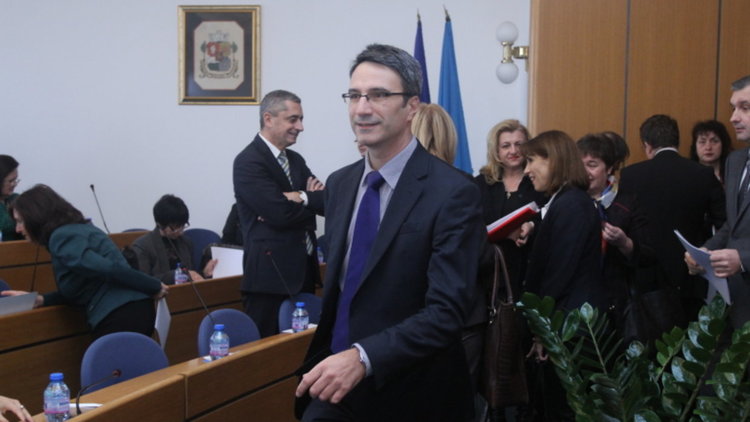 Трайков: Вандализмът в Македония е наследство от комунизма