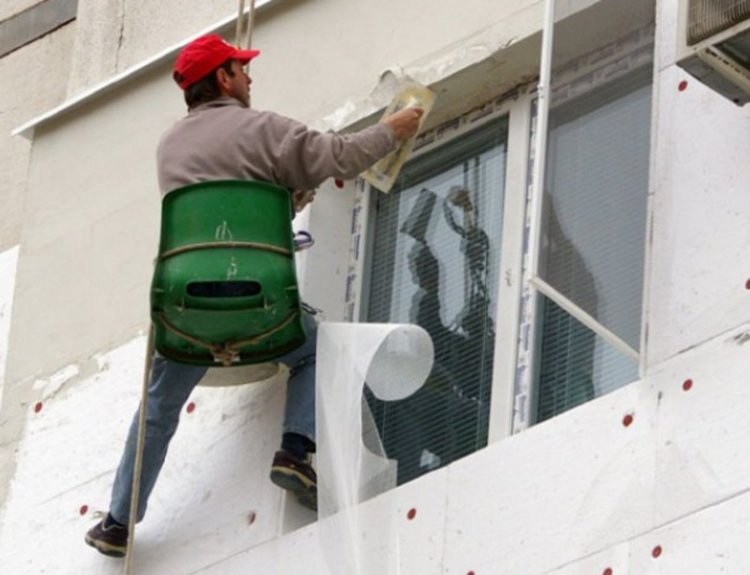 Кърджали: 45 фирми кандидатстват за саниране на 29 сгради