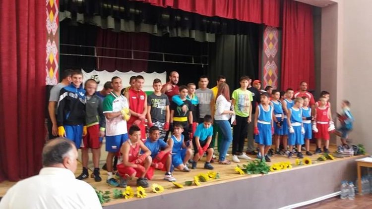 Боксов клуб "Спартак" с отлично представяне в приятелски турнир в Гълъбово