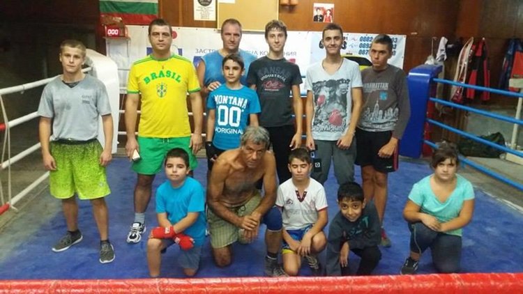 Седем победи реализираха възпитаниците на Боксов клуб "Спартак"- Димитровград на проведените през почивните дни контролни срещи в Гълъбово