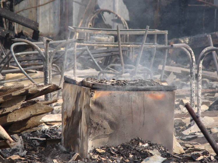 През почивните дни горяса селскостопански постройки в Горски извор и Злато поле, снимка - архив