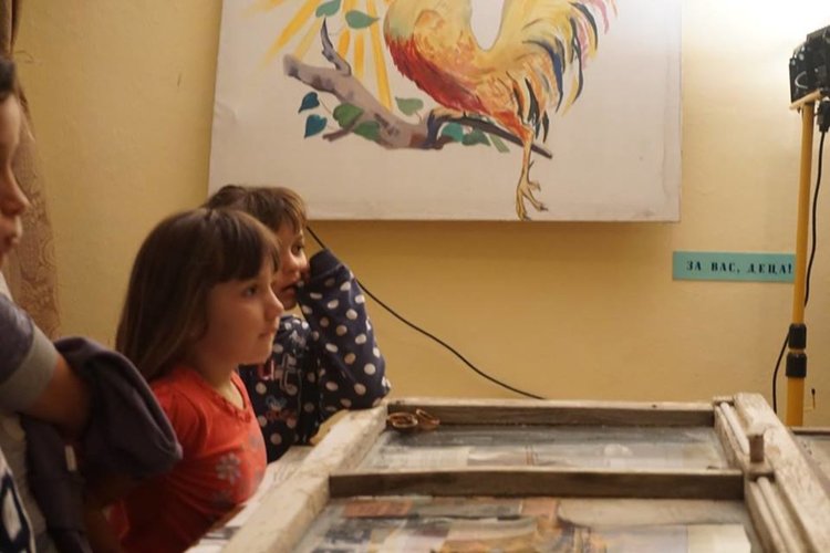 Арт Резиденция Татарево подари на селото сбирка от читалищни "съкровища"