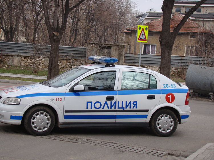 Кандидат-купувачи задигнаха колата на 70-годишен димитровградчанин