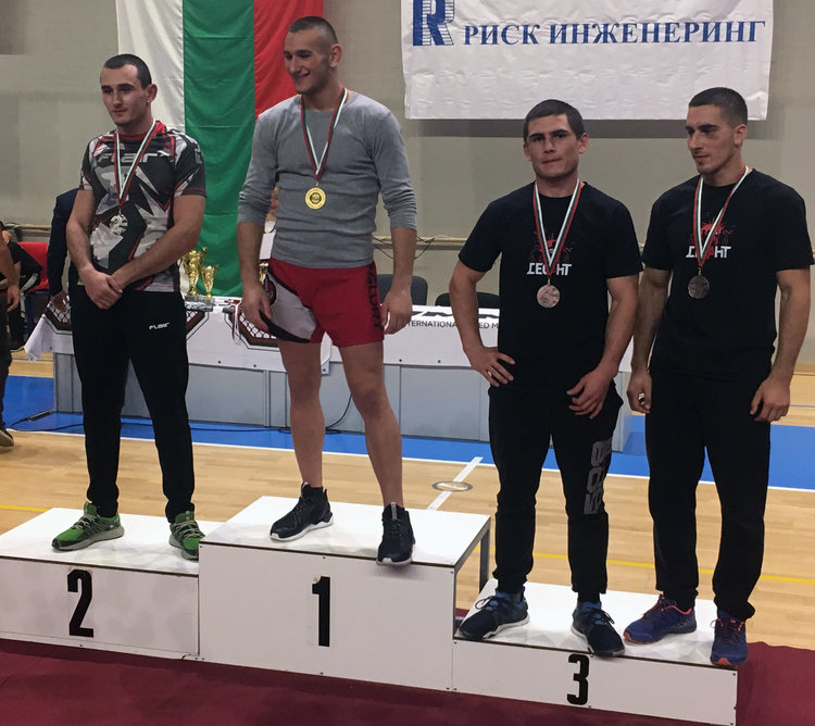 Четири медала за хасковските ММА бойци на Републиканското в София