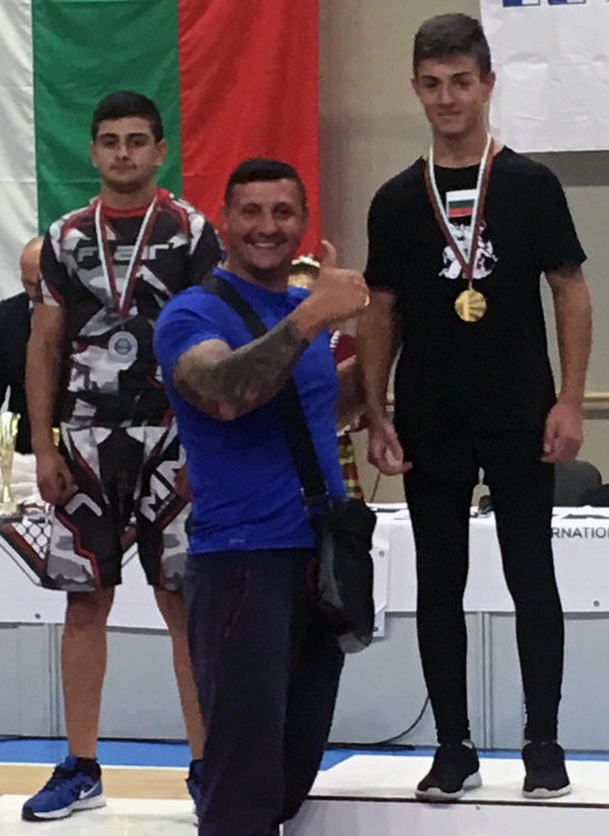 Четири медала за хасковските ММА бойци на Републиканското в София