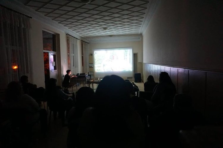 Арт Резиденция Татарево подари на селото сбирка от читалищни "съкровища"