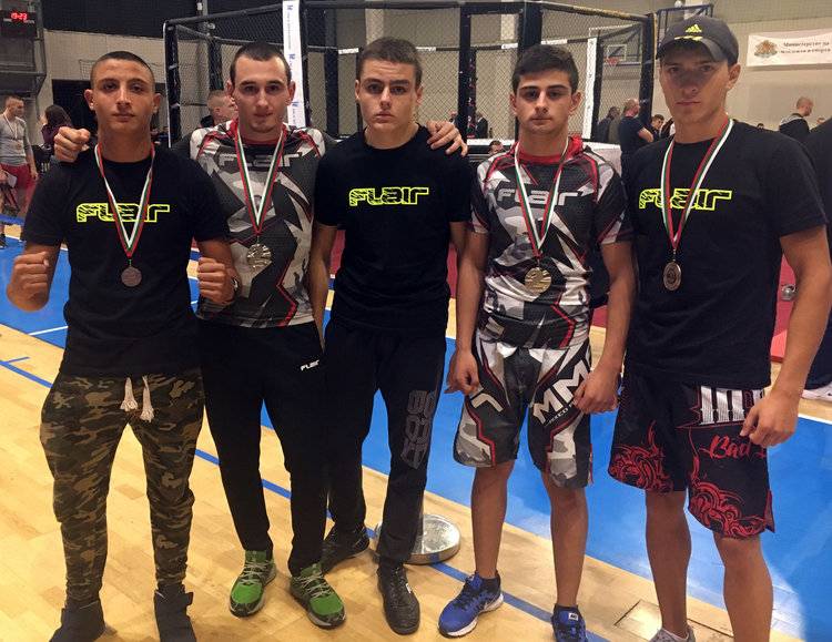 Четири медала за хасковските ММА бойци на Републиканското в София