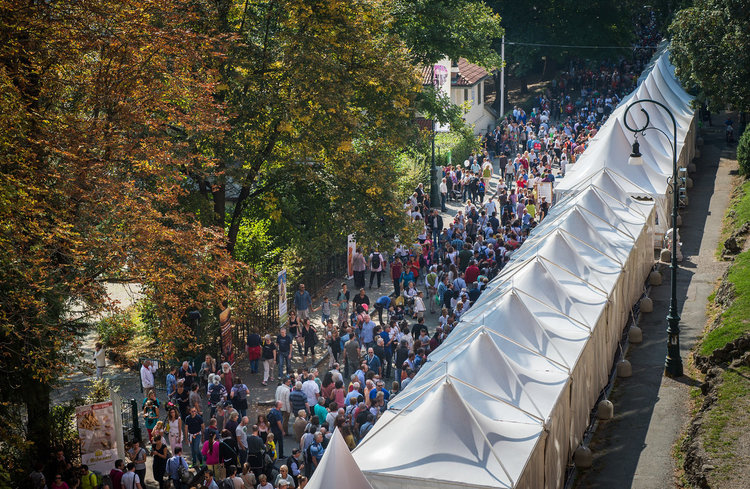 Български еко деликатеси на най-голямото изложение за биохрани, сред тях и Смилянският фасул