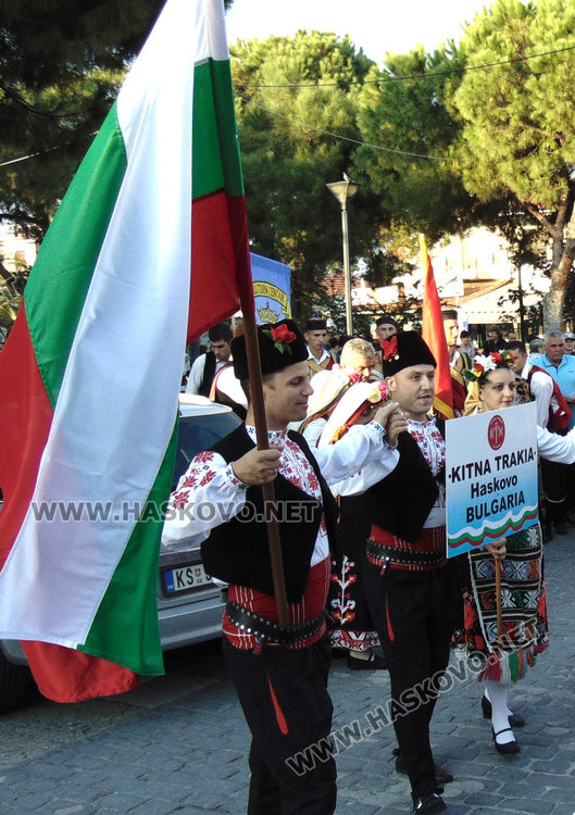 8000 души от 5 до 105 години аплодират „Китна Тракия“ в Халкидики