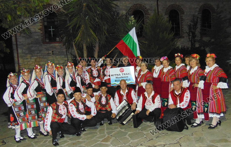 8000 души от 5 до 105 години аплодират „Китна Тракия“ в Халкидики