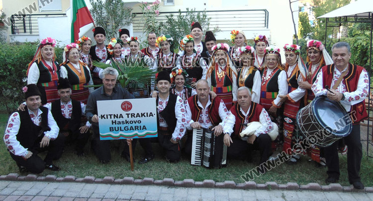 8000 души от 5 до 105 години аплодират „Китна Тракия“ в Халкидики