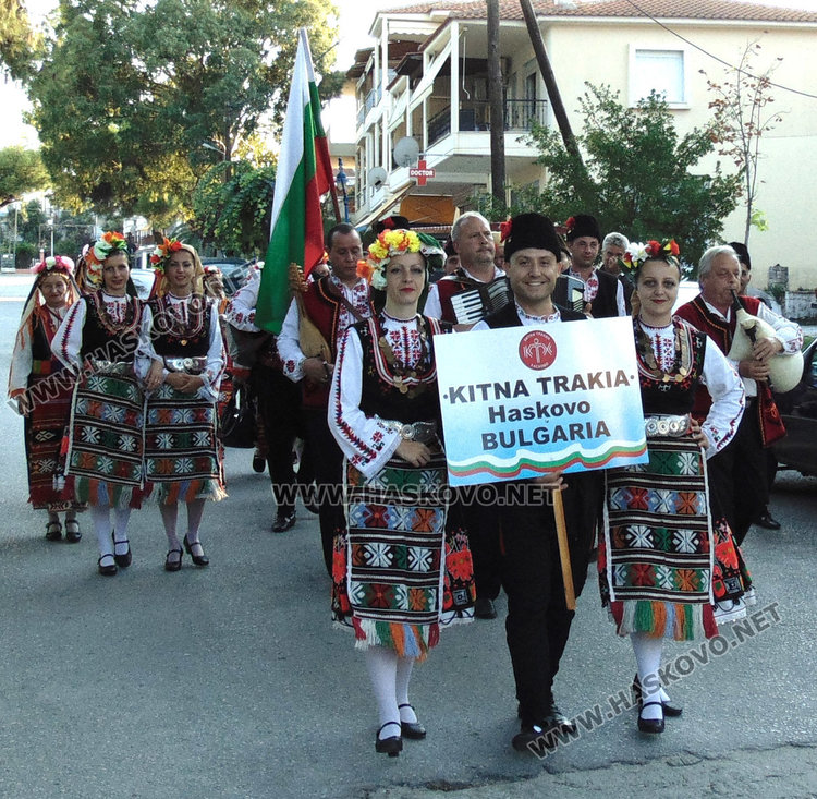 8000 души от 5 до 105 години аплодират „Китна Тракия“ в Халкидики