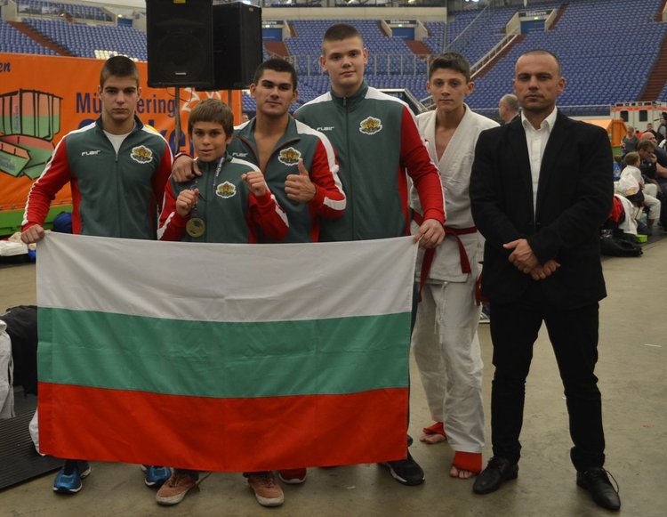 Иван Янев от СК "Бугари" с бронзов медал от турнир в Германия