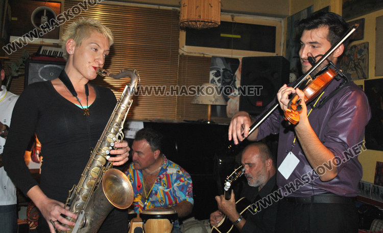 Стартът на Хасково джаз отекна чак в Одрин