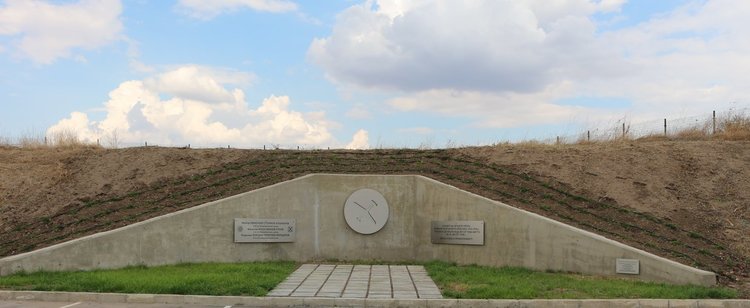 Откриват мемориал на летци-герои, бранили родината от бомбардировки