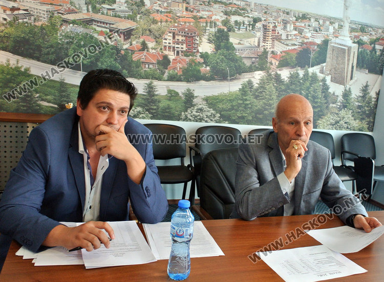 ГЕРБ взема шефски места във всичките 149 секции за президентския вот