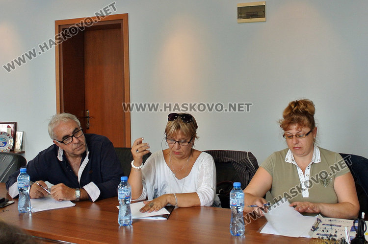 ГЕРБ взема шефски места във всичките 149 секции за президентския вот