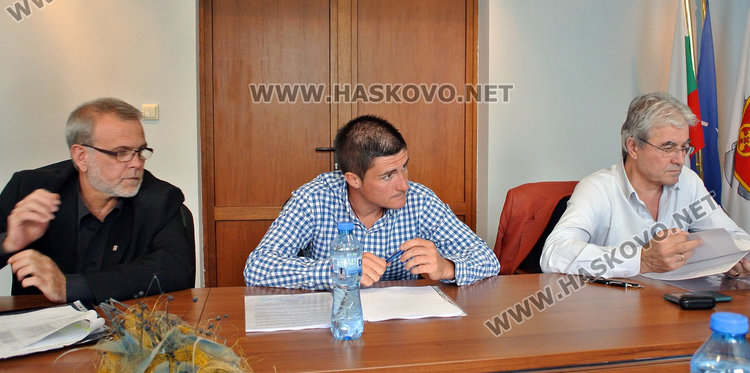 ГЕРБ взема шефски места във всичките 149 секции за президентския вот