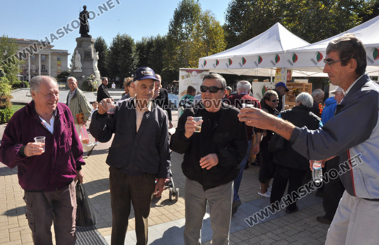 Българите все по-често слагат българското на трапезата