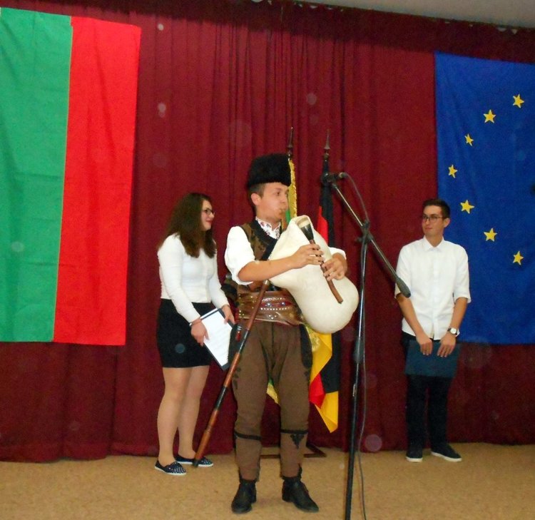 Връчиха Немски дипломи на 21 ученици от ГПЧЕ "Иван Вазов" в Смолян