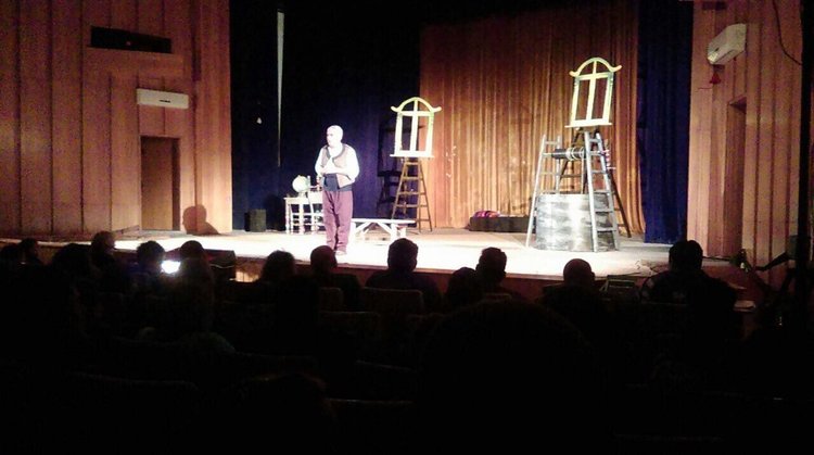 Момчилградчани аплодираха пиесата „Нашенци“, подарък от общинската ГЕРБ