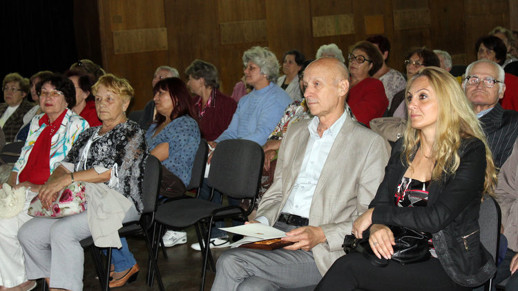 Кметът към слепите: Вие виждате със сърцата си  