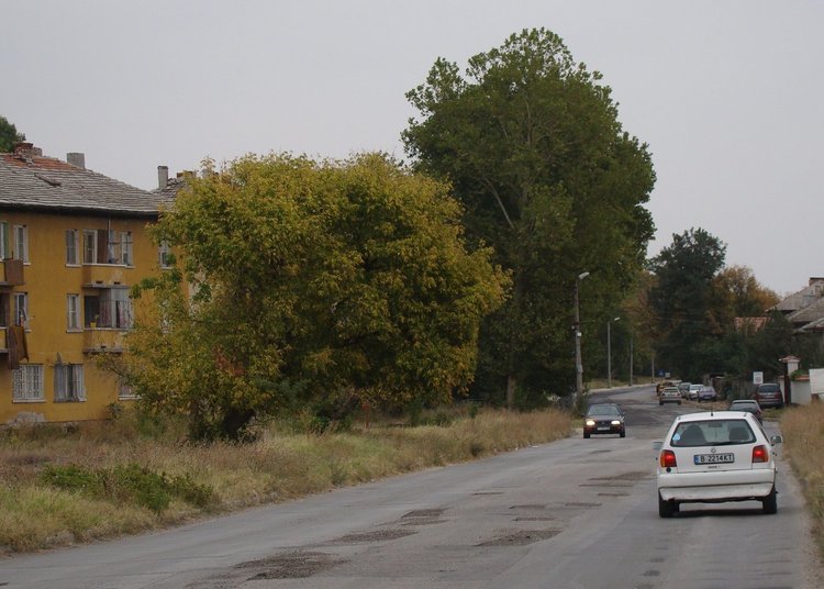 Парите за ремонт на пътя Чирпан -Сименовград са осигурени, увери Димов