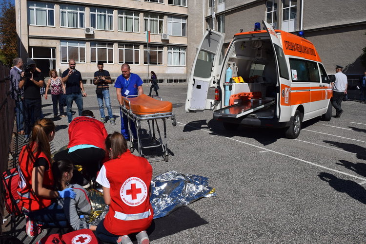 “Терористична атака“ срещу „Отец Паисий“,евакуираха учениците за 4 минути и половина