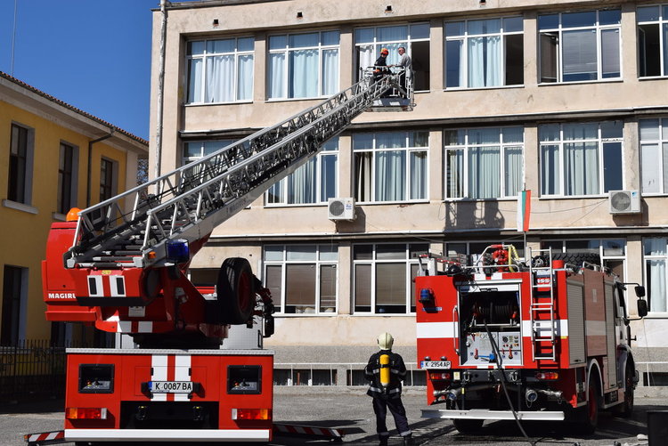 “Терористична атака“ срещу „Отец Паисий“,евакуираха учениците за 4 минути и половина