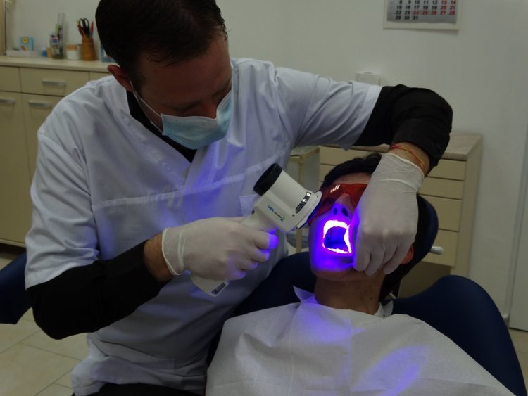 55 стоматолози получават дипломи в МУ-Пловдив