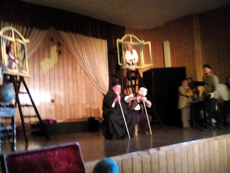 Чудомировите „Нашенци“ оживяха и на крумовградска сцена