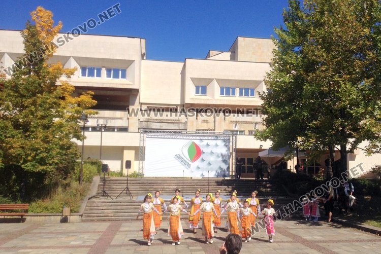 26 родопски земеделски производители изложиха продукцията си в "Подкрепяме българското", дали ще стигне до големите вериги? 