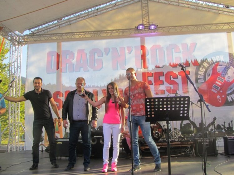 Зрелищното  автомобилно шоу Smolyan Race 2016 се превърна в празник за Смолян