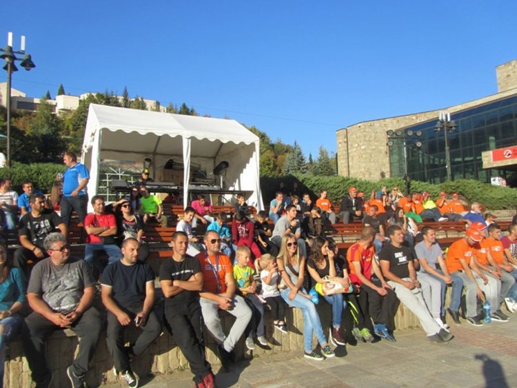 Зрелищното  автомобилно шоу Smolyan Race 2016 се превърна в празник за Смолян