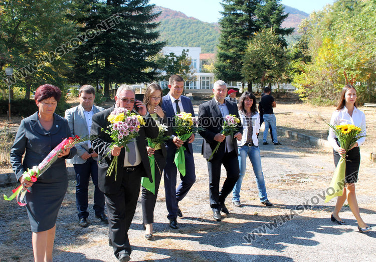 Венци и цветя за 103 г. от разорението на тракийските българи