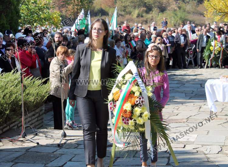 Венци и цветя за 103 г. от разорението на тракийските българи