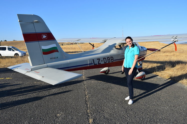 Кърджалийката Анифе Кочева,първа се престраши да полети над Кърджали