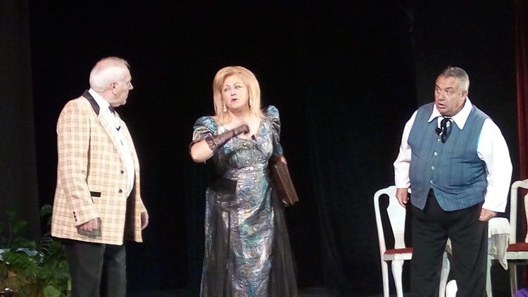 Цвета Караянчева подари празничен концерт за Деня на възрастните хора