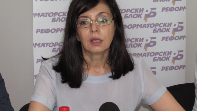 Единодушно преизбраха Кунева за лидер на ДБГ