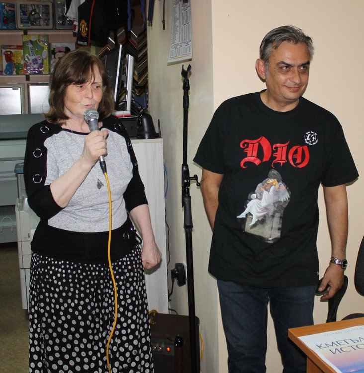 Книгата си "Кметълски истории" представи в книжарница "Знание"  екскметът на Каварна Цонко Цонев