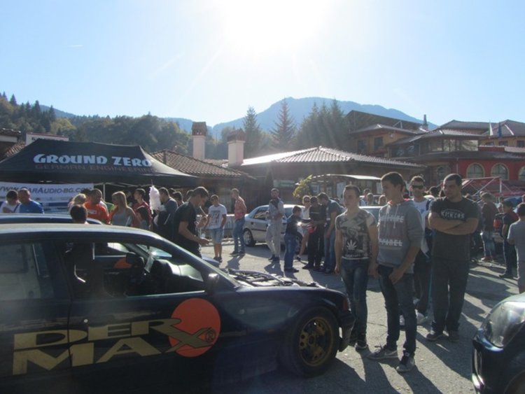 Зрелищното  автомобилно шоу Smolyan Race 2016 се превърна в празник за Смолян