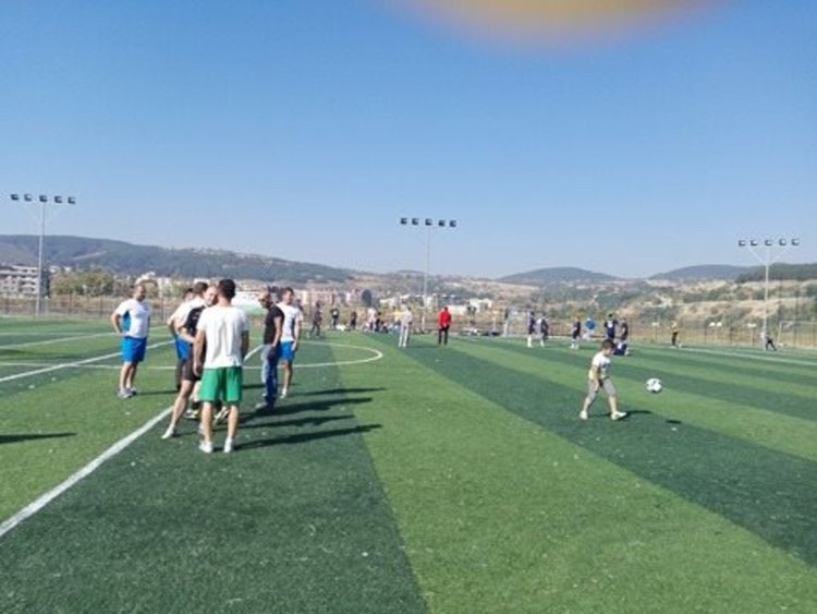 25 отбора участват в благотворителния турнир за детска площадка в „Байкал“, събрани са над 6000 лева