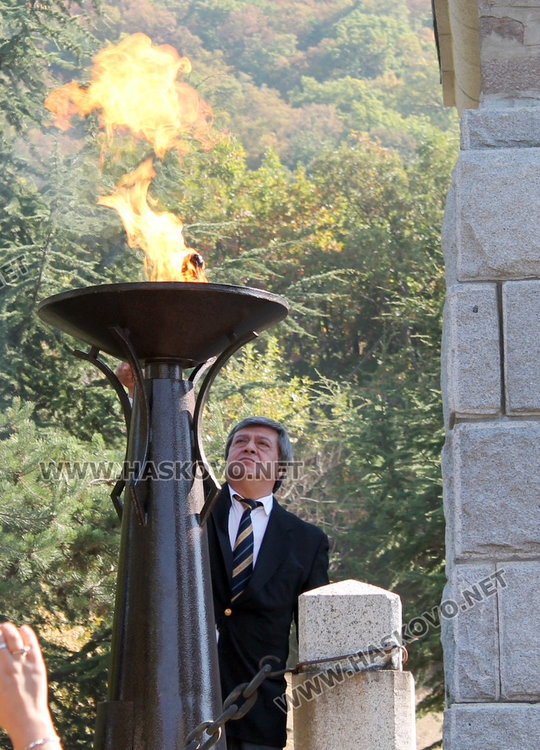 Венци и цветя за 103 г. от разорението на тракийските българи