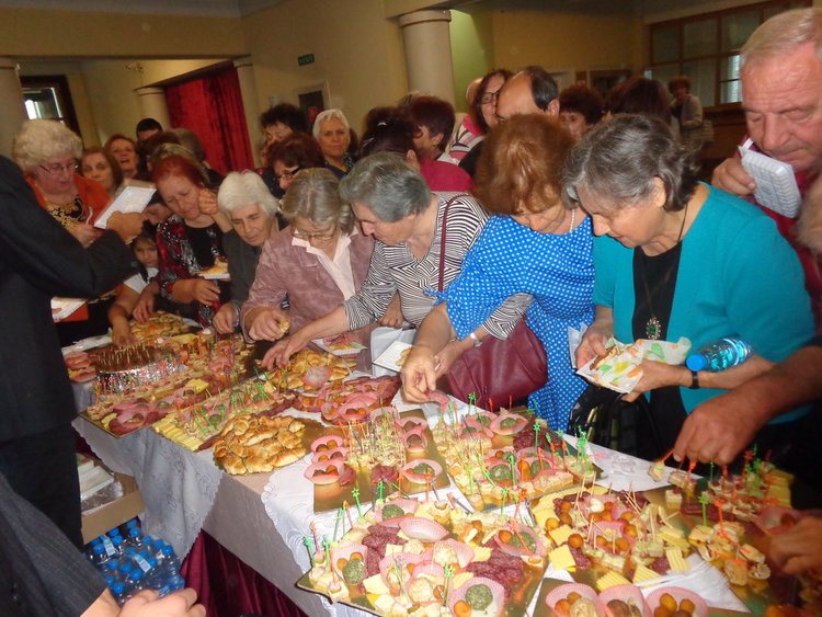 Сръчни златаровци отново доказаха, че без тях не може