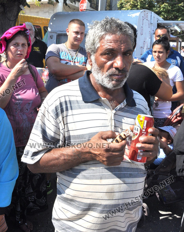 Златни пояси за Петя Делчева и Росен Бонев на турнира по борба