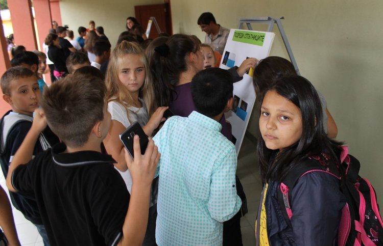 Близо 120 деца ще учат астрономия в Планетариума през тази година