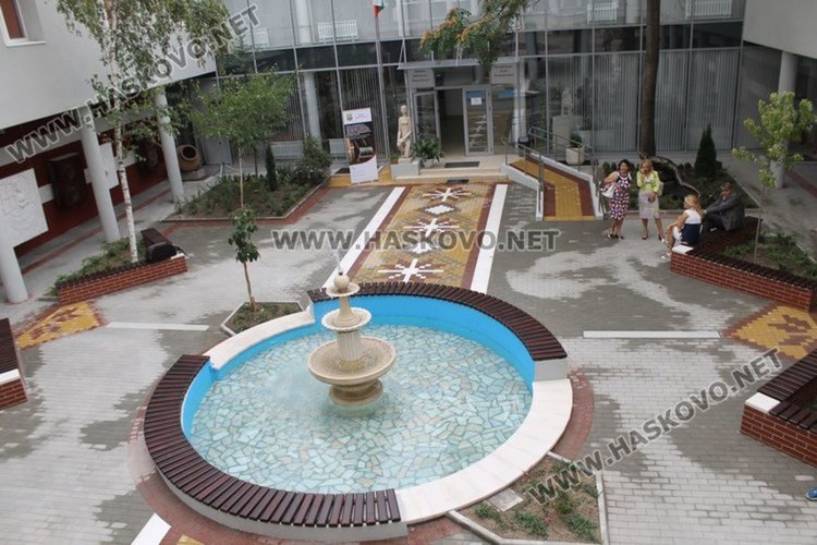 Проявата ще бъде в Лятната читалня на Градска библиотека от 18:00 часа