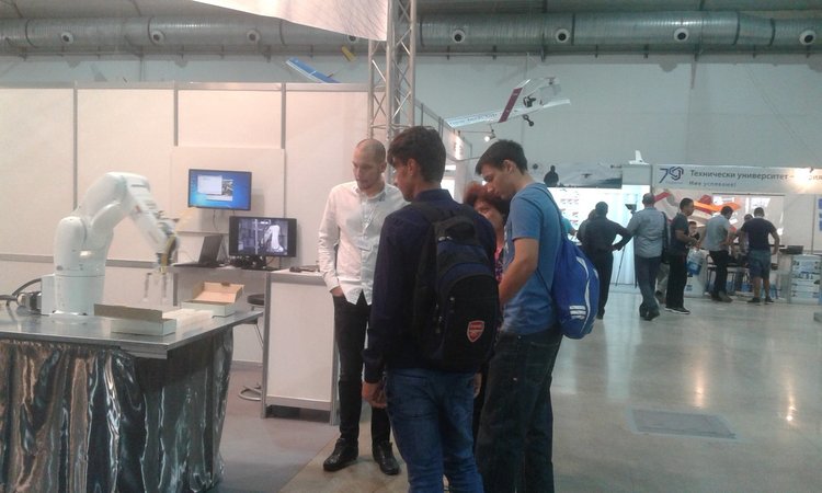 Учениците от Електрониката посетиха  Пловдивския  технически панаир