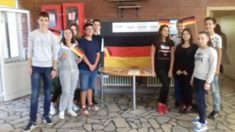 Езиковата гимназия отбеляза Деня на германското единство 