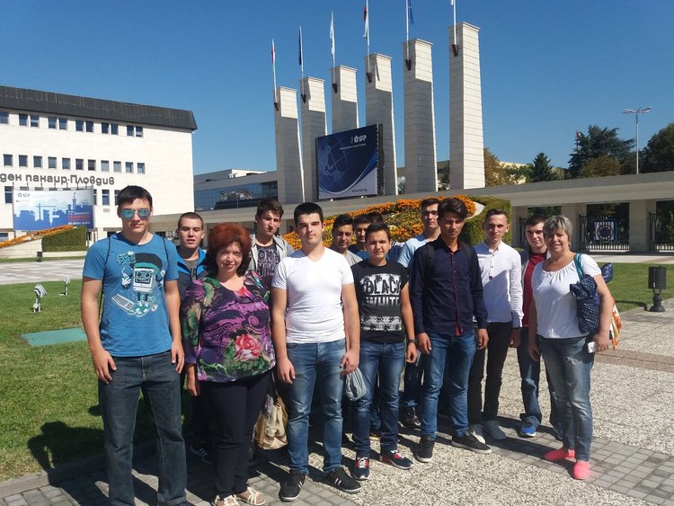 Учениците от Електрониката посетиха  Пловдивския  технически панаир